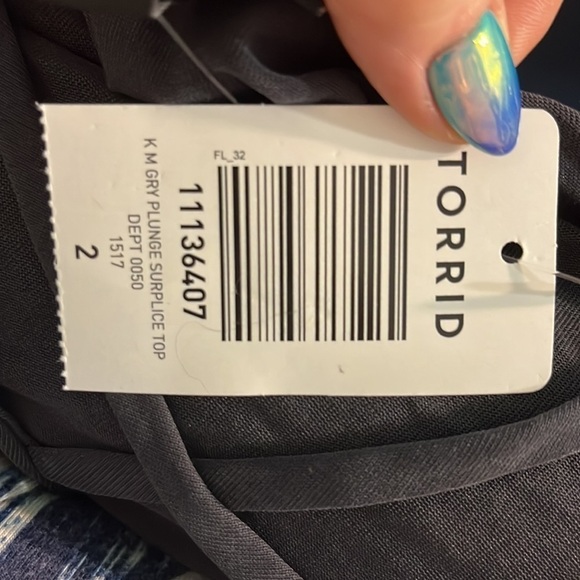 Torrid Top Surplice Plunge Strappy Faux Wrap NWT Gray Torrid Size 2 = 2X - Picture 8 of 11